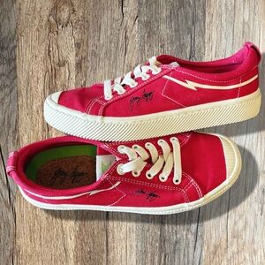Cariuma OCA Low Gerry Lopez Sneakers – Women’s 8 / Men’s 6.5 – Red
